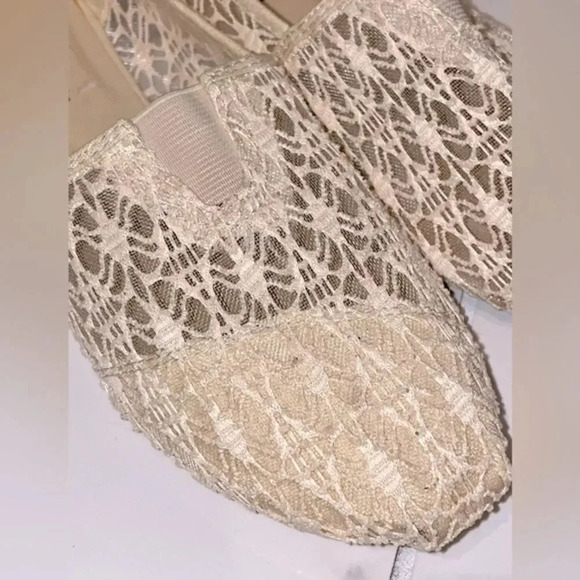 TOP MODA CREAM COLOR LACE SLIP ON SHOES. GREAT FOR WEDDINGS OR EVERYDAY WEAR S 8 - Picture 7 of 13